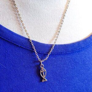 18IN Silver Tone Religious Fish and Cross Pendant Necklace Tony Alexander Jewelr